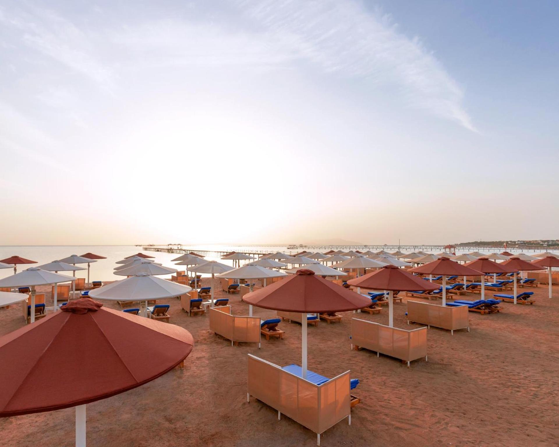 Pickalbatros Laguna Vista Aqua Park 샤름 엘 셰이크 외부 사진 The beach at the resort