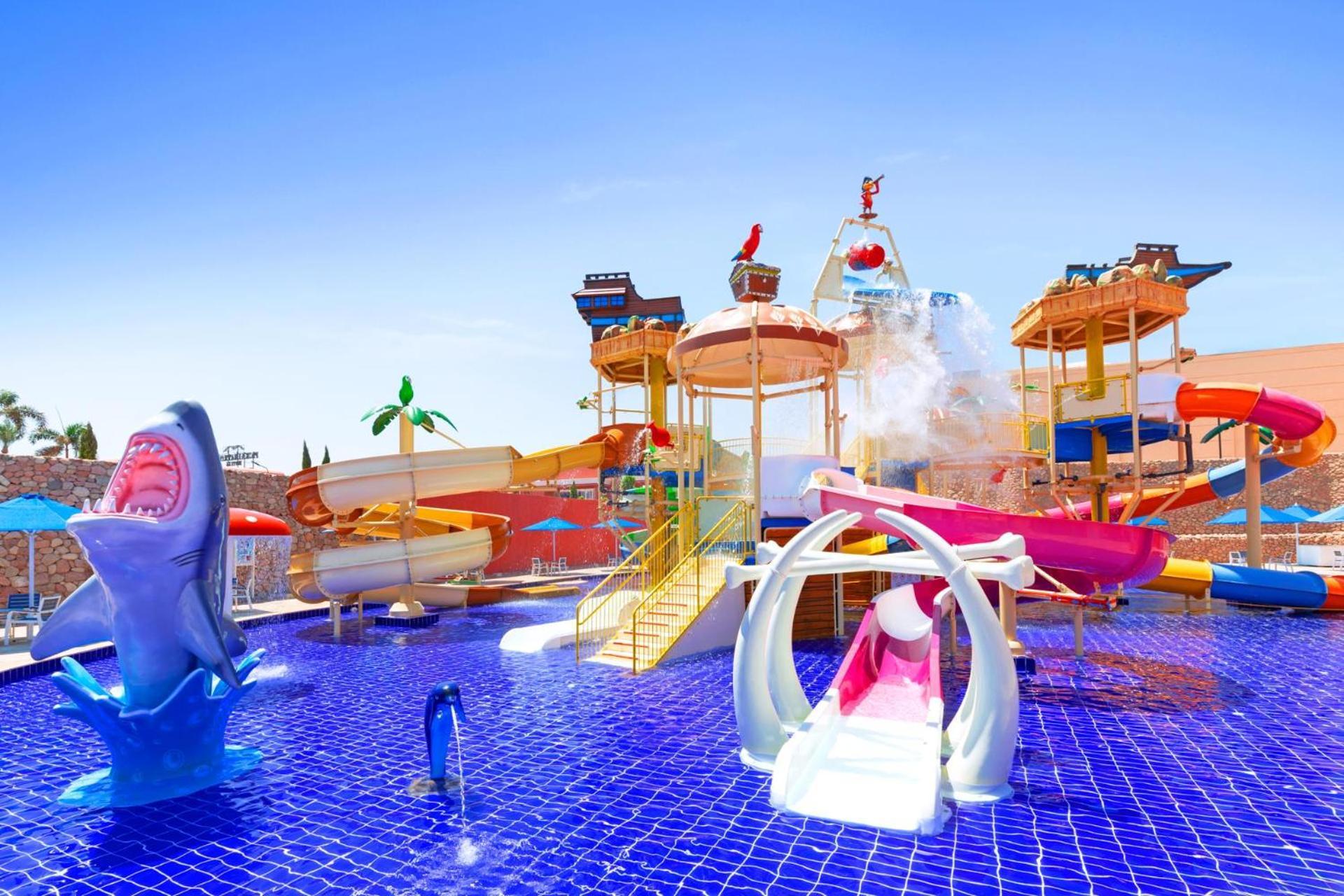 Pickalbatros Laguna Vista Aqua Park 샤름 엘 셰이크 외부 사진 The park's water slides