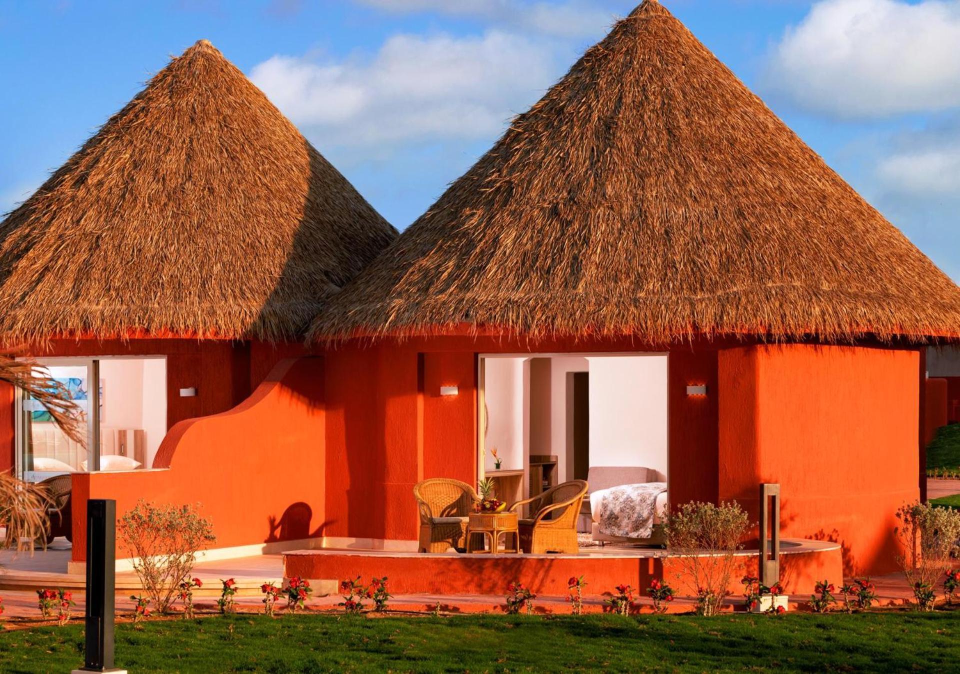 Pickalbatros Laguna Vista Aqua Park 샤름 엘 셰이크 외부 사진 A bungalow at the resort